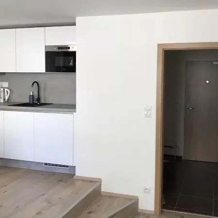 Romantic By The Center * 프라하