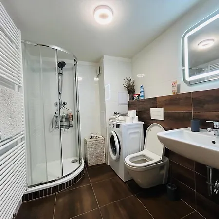 Romantic By The Center * Praga