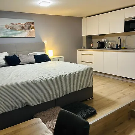 Romantic By The Center